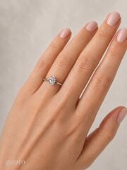 0.50 Karat Oval Tektaş Pırlanta Yüzük E Renk SI1 | 14 Ayar Beyaz Altın Gizzaro